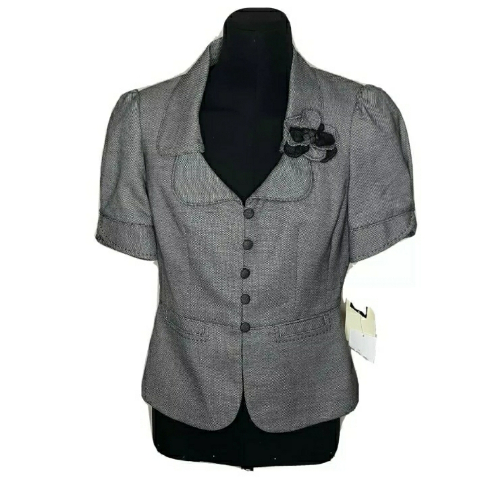 Nine West Short Sleeve Button Blazer Jacke…